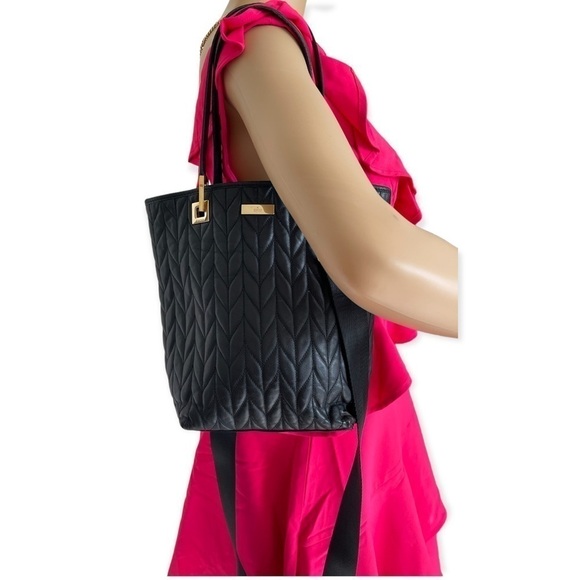 EUC,GUCCI QUILTED LAMBSKIN LEATHER BUCKET TOTE BAG W/CROSSBODY STRAP - Picture 14 of 16